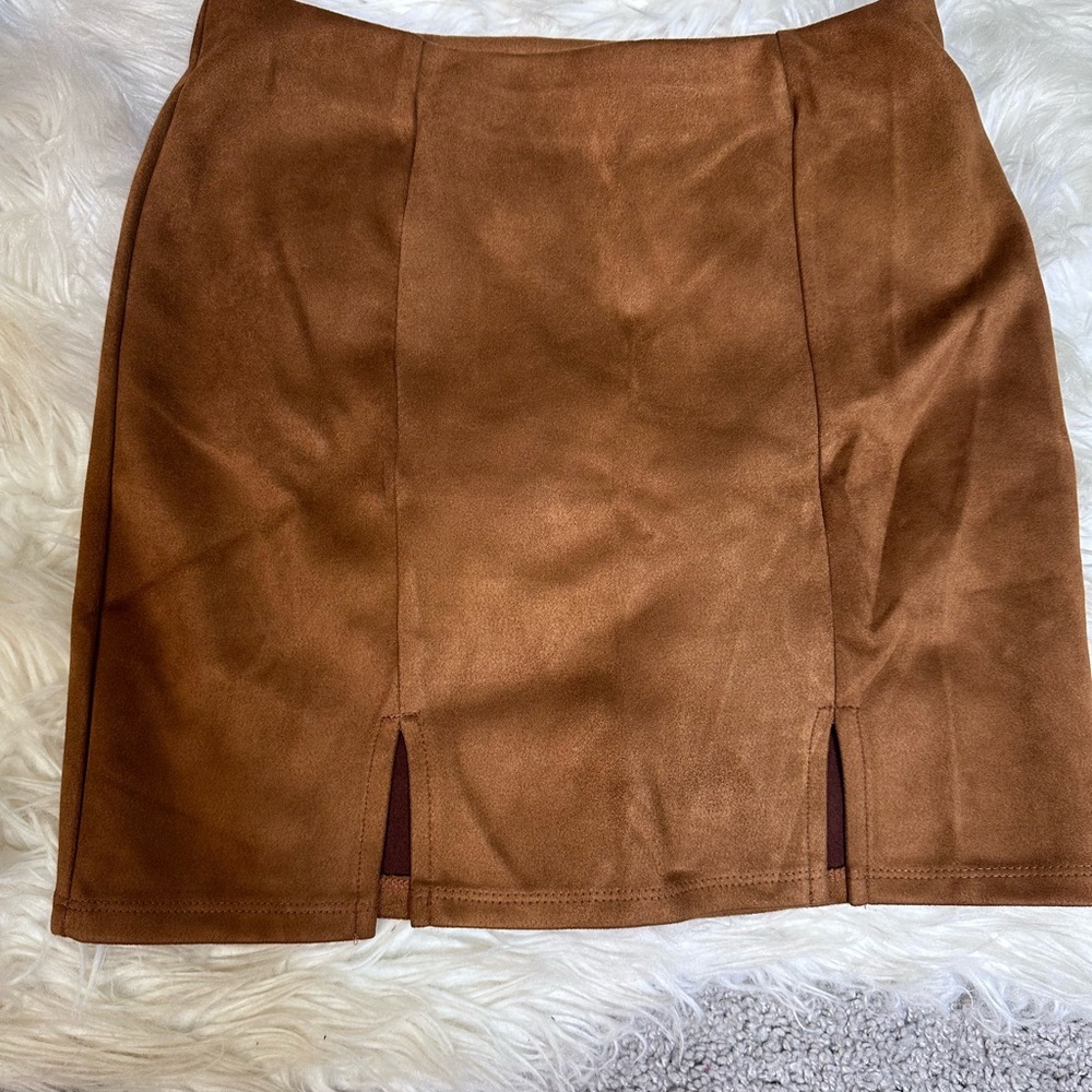 Brown Mini Skirt with Slit nwt